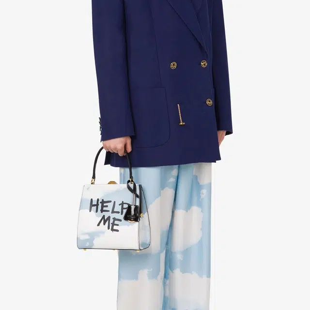 MOSCHINO Help Me