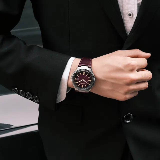 CITIZEN 43mm CB0216-07W