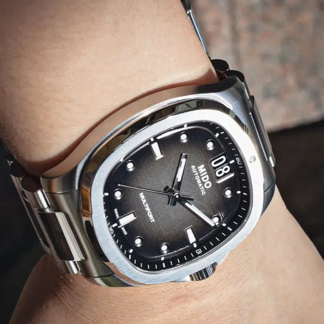 MIDO TV 100 39.2*40mm M049.526.11.081.00