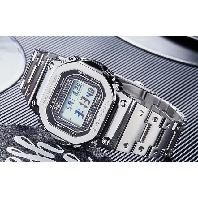 G-SHOCK B5000 49.3*43.2mm GMW-B5000D-1