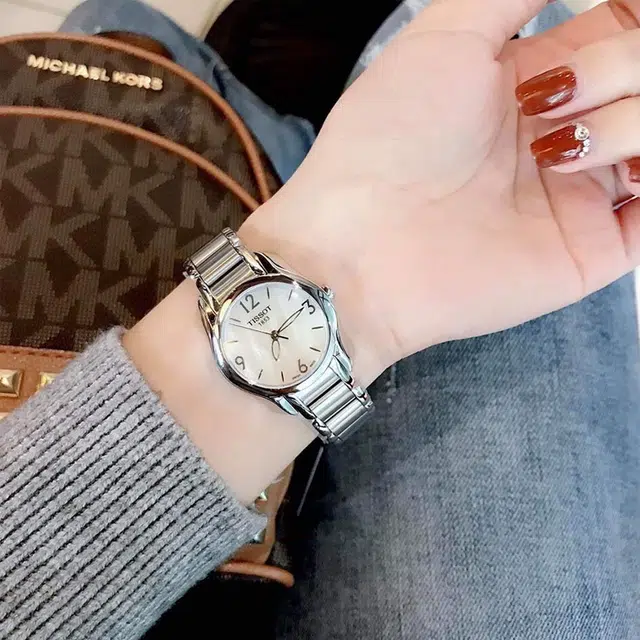 TISSOT 30 26mm 26mm*28.2mm T023.210.11.117.00