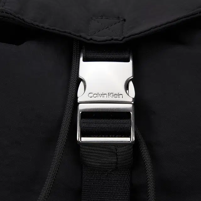 CALVIN KLEIN