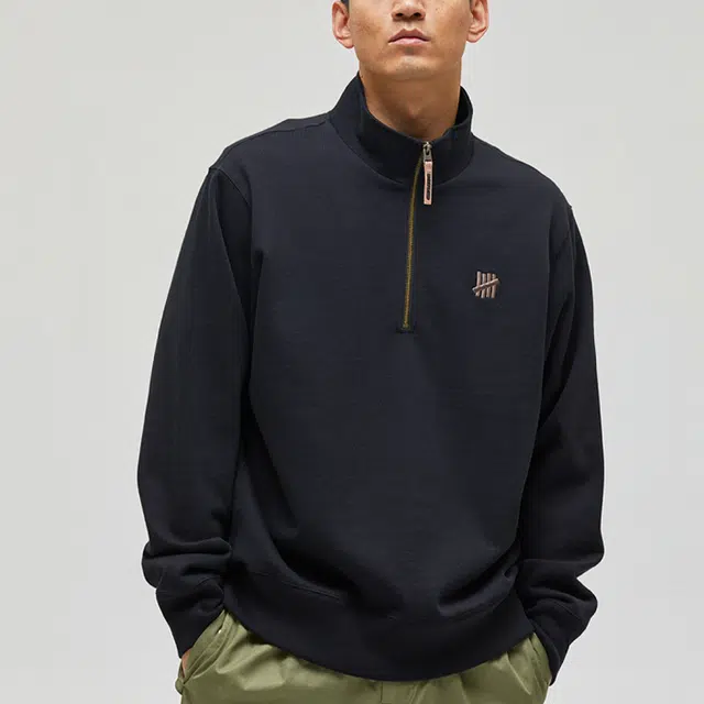 UNDEFEATED SS24 logo