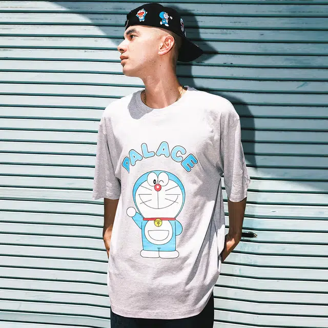 PALACE x DoraemonA FW25 DORAEMON T-SHIRT AT