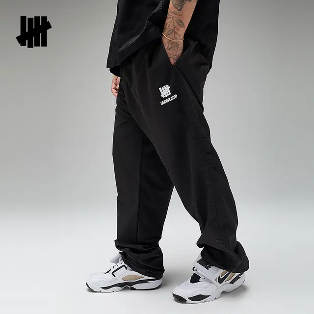 UNDEFEATED FW25 Logo