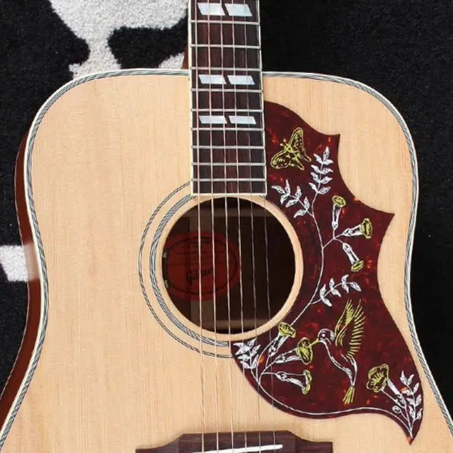 Gibson Hummingbird Faded