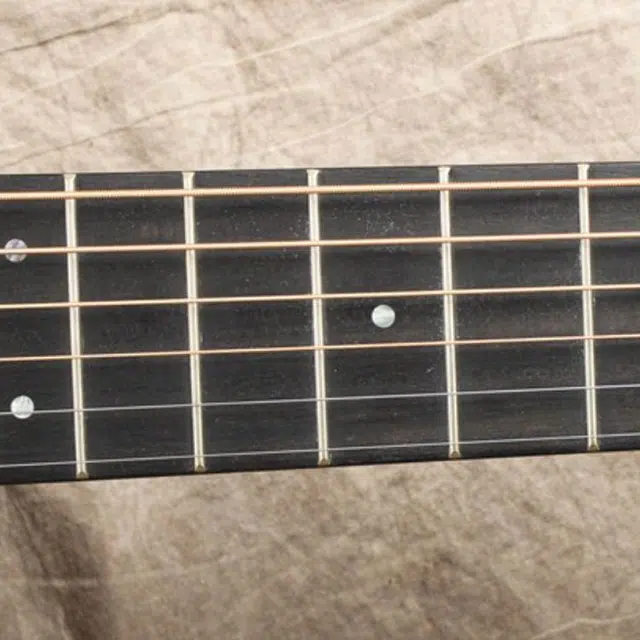 Martin() D18
