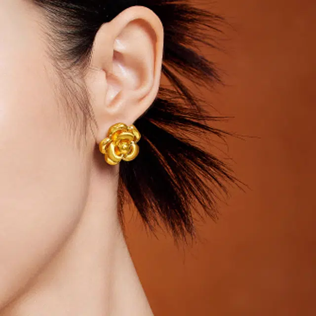 六福珠宝 山茶花设计 足金 耳环 女款 金色