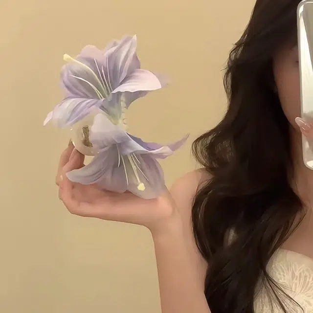 贯古今 百合花仙唯美仿真立体花朵氛围感后脑勺 亚克力 发夹 女款