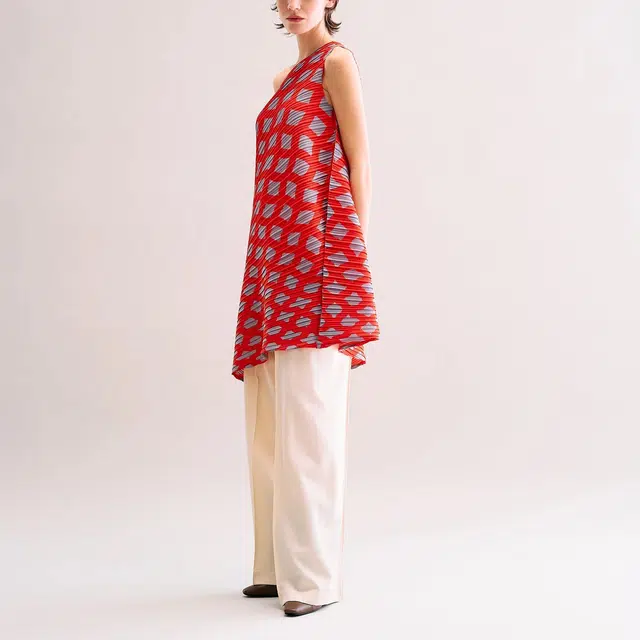 ISSEY MIYAKE Reiteration Pleats T