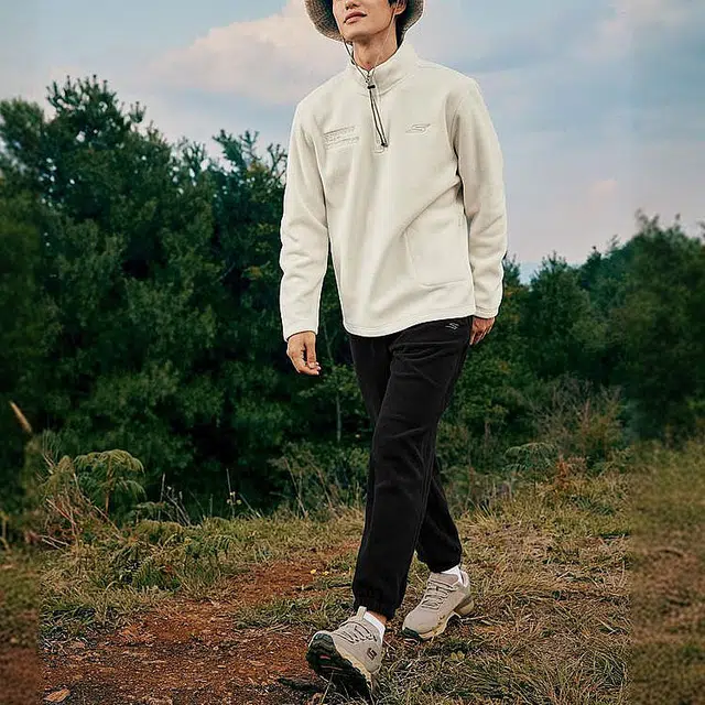 Skechers
