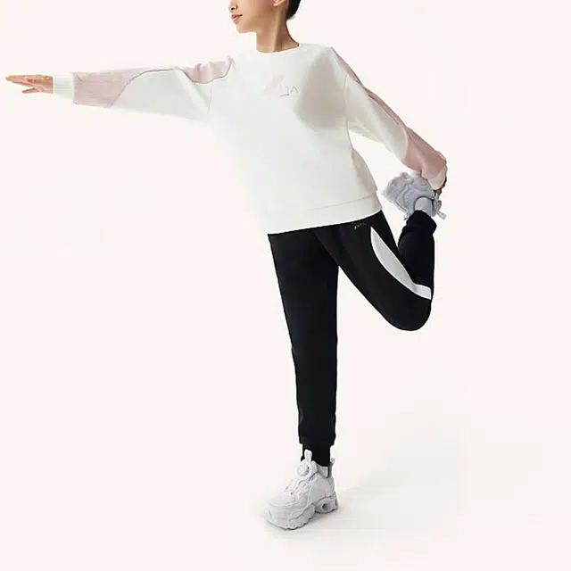 安踏儿童 童装 拼色字母圆领套头卫衣 女童 象牙白