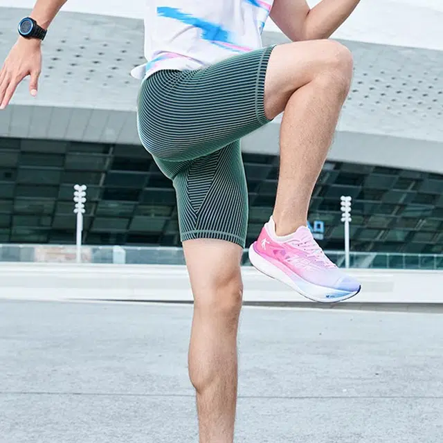 乔丹 条纹中腰紧身运动短裤 男款 智能绿电闪蓝黑色