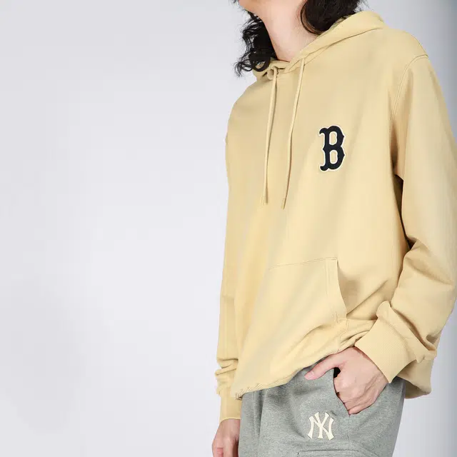 MLB