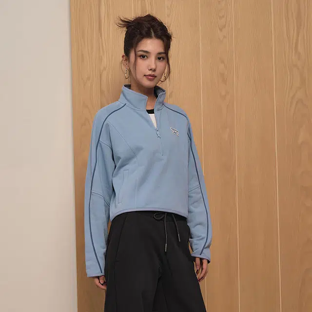 Reebok SWEATSHIRTS