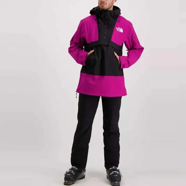 THE NORTH FACE