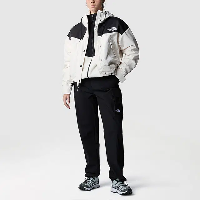 THE NORTH FACE WOMEN'S REIGN ON JACKET Logo