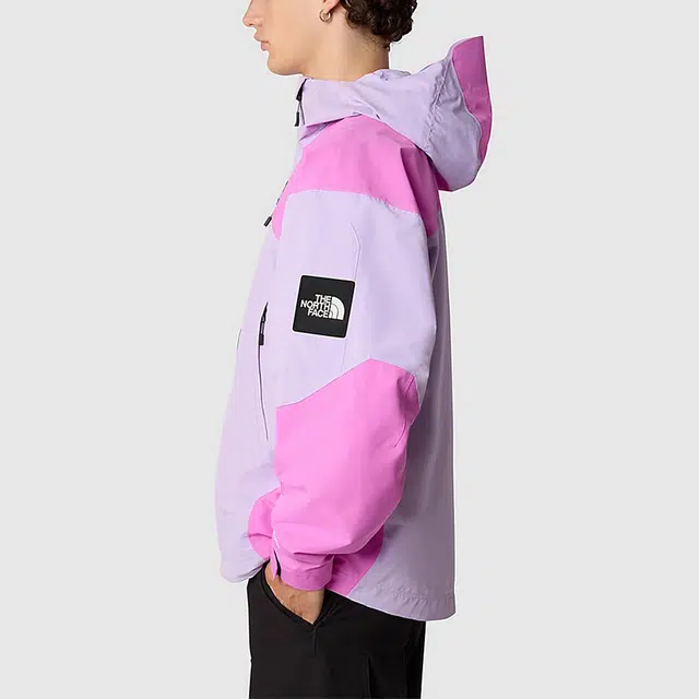 THE NORTH FACE TRANSVERSE 2L DRYVENT JACKET Logo