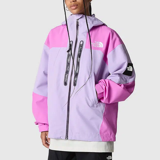 THE NORTH FACE TRANSVERSE 2L DRYVENT JACKET Logo