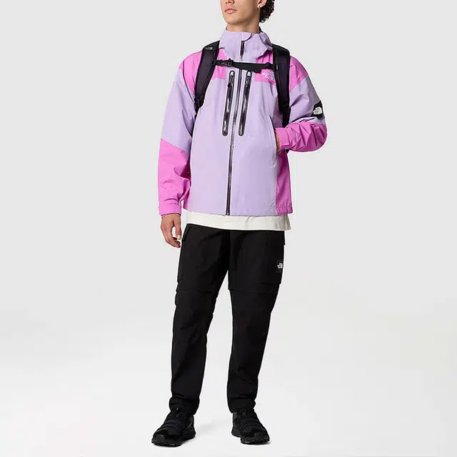 THE NORTH FACE TRANSVERSE 2L DRYVENT JACKET Logo