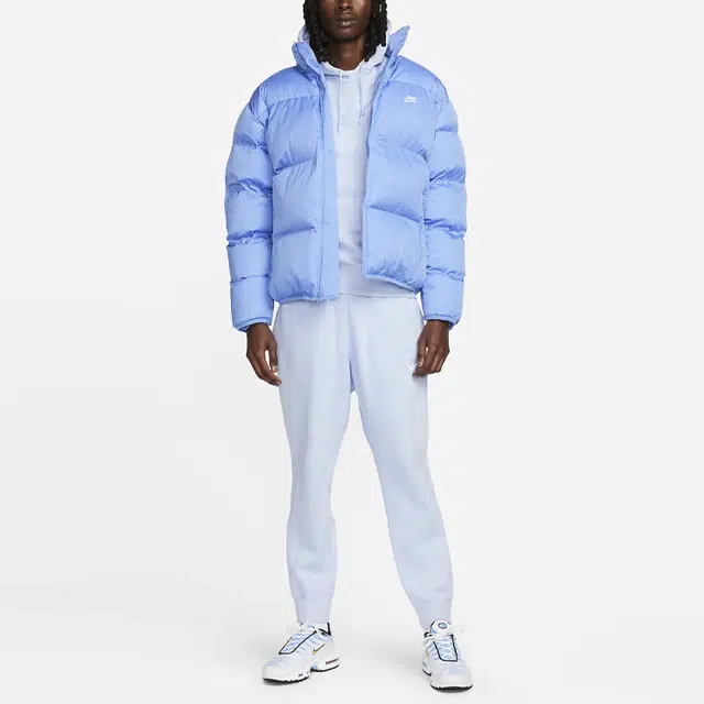 Nike Sportswear Club Logo