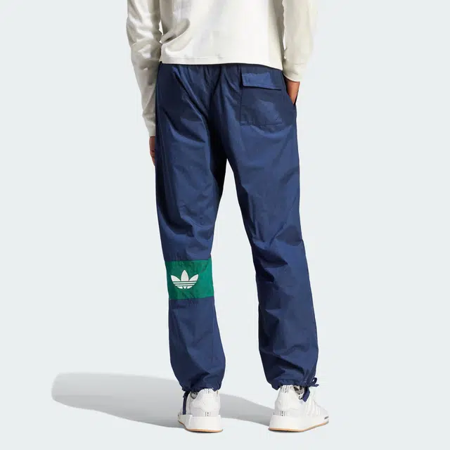 adidas originals Rifta Metro Cargo Pants Logo