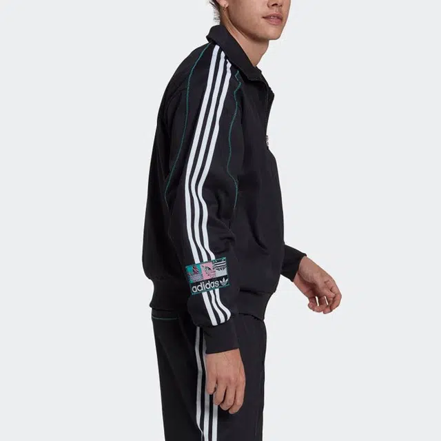adidas originals Logo