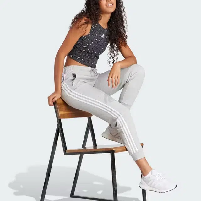 adidas Future Icons 3-Stripes Regular Pants