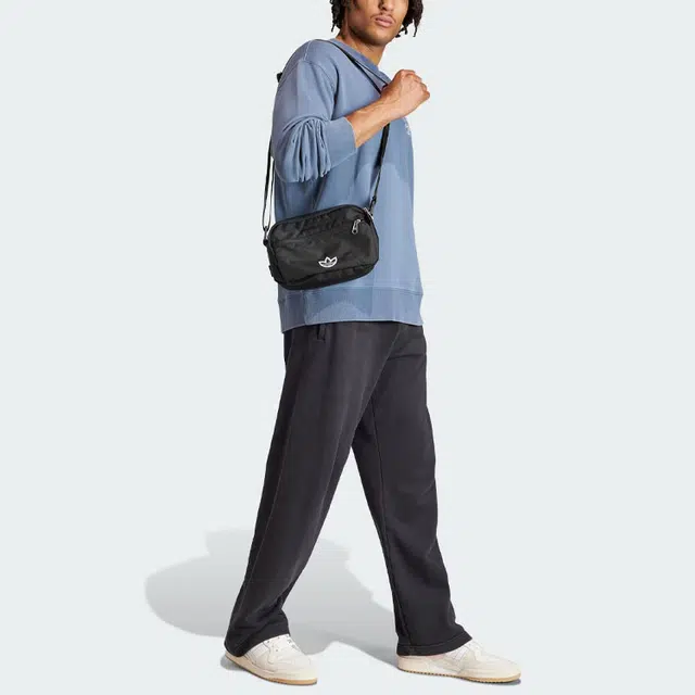 adidas originals Adicolor Outline Crewneck Sweatshirt Logo