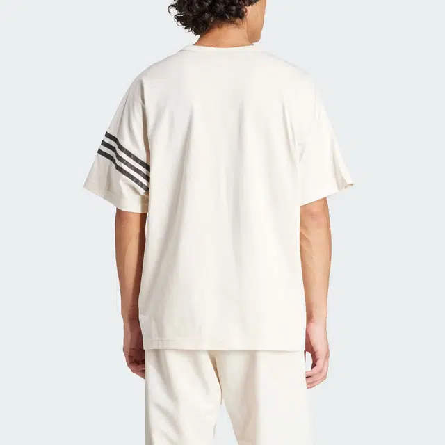 adidas originals Street Neuclassic T