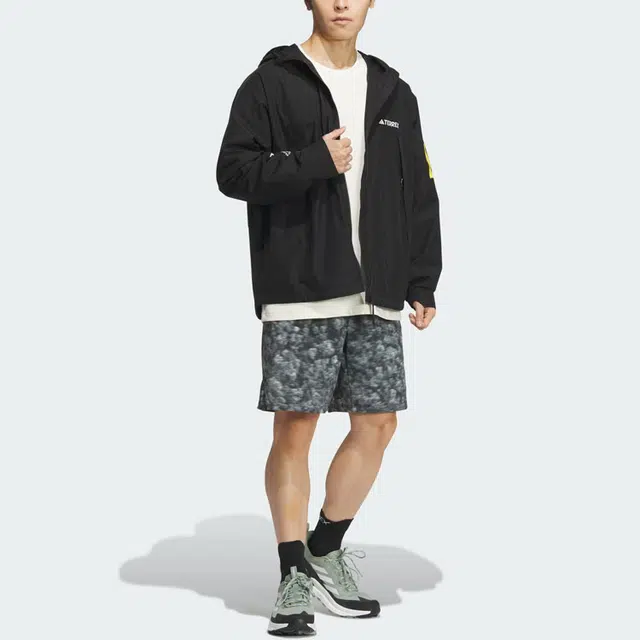 adidas x NATIONAL GEOGRAPHIC Gore-Tex