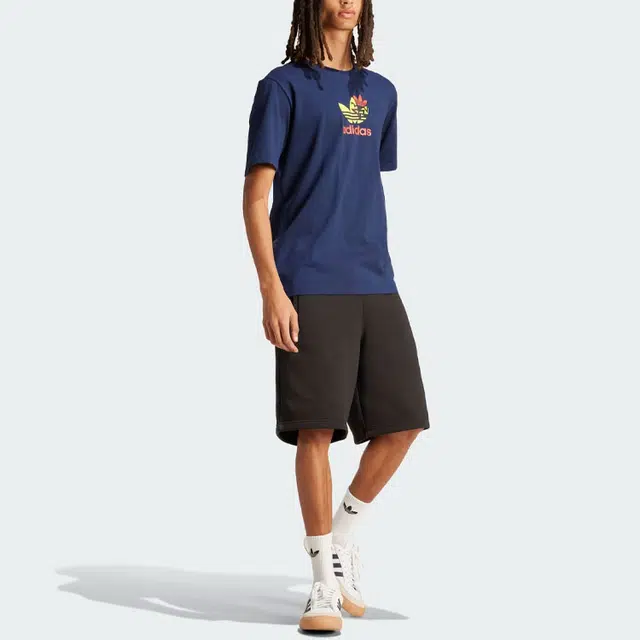 adidas originals Logo T