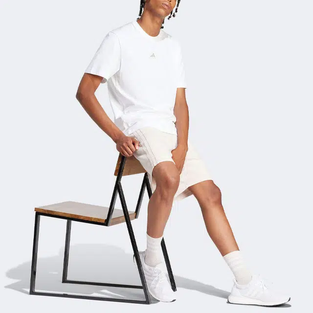 adidas T