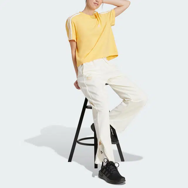 adidas Essential T