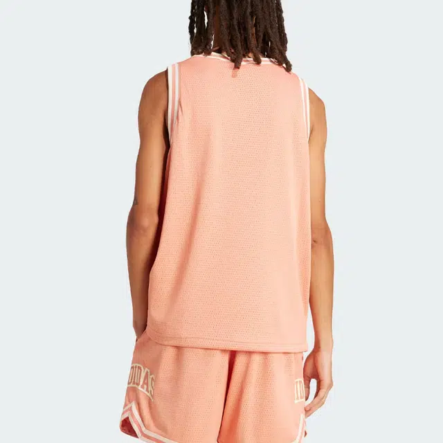 adidas originals VRCT Logo