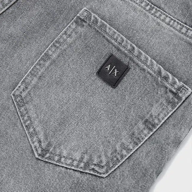 ARMANI EXCHANGE