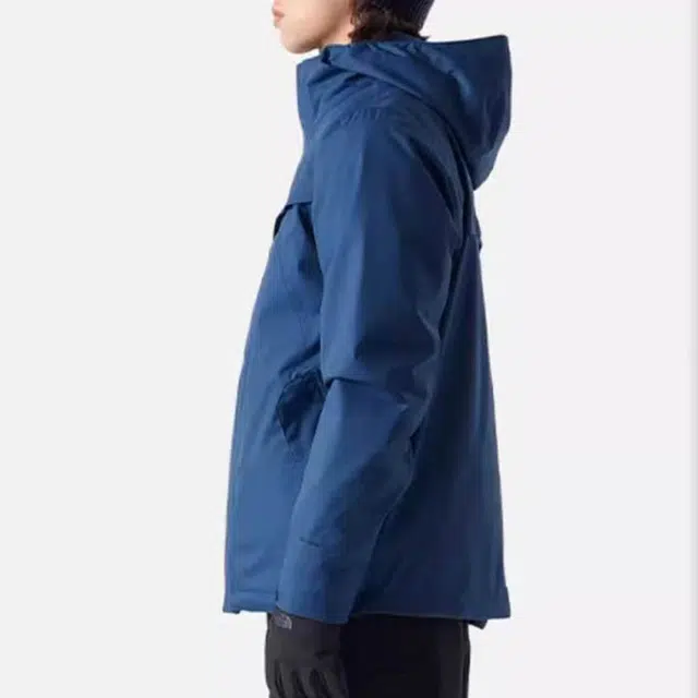 THE NORTH FACE