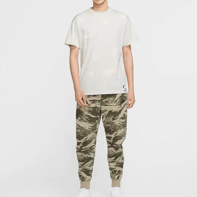 Nike Sportswear T