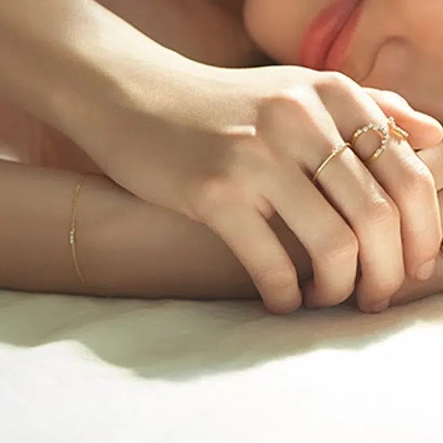AHKAH 18K