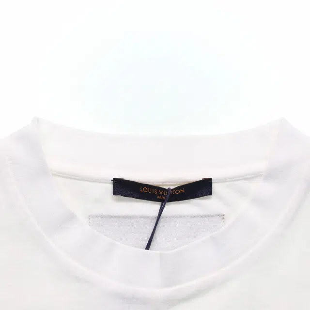 LOUIS VUITTON T