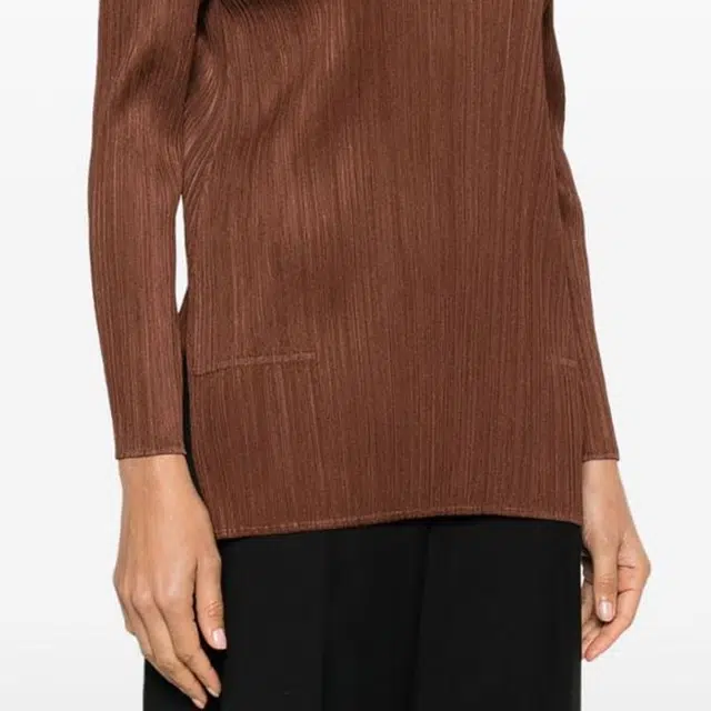 PLEATS PLEASE ISSEY MIYAKE T