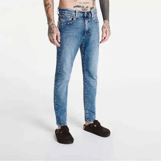 Levis