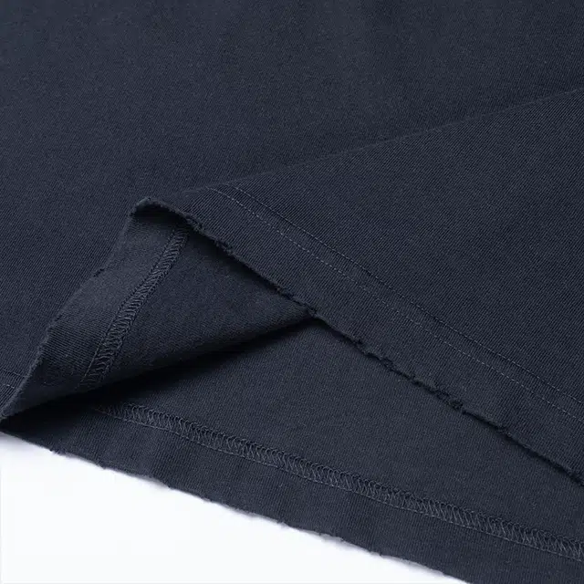Balenciaga SS22 T