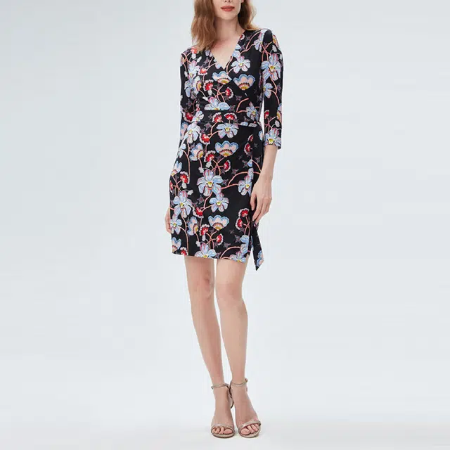 DIANE VON FURSTENBERG FW23 V