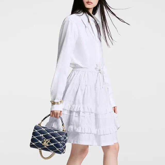 LOUIS VUITTON A