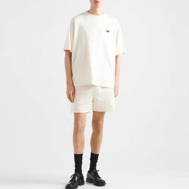 PRADA T
