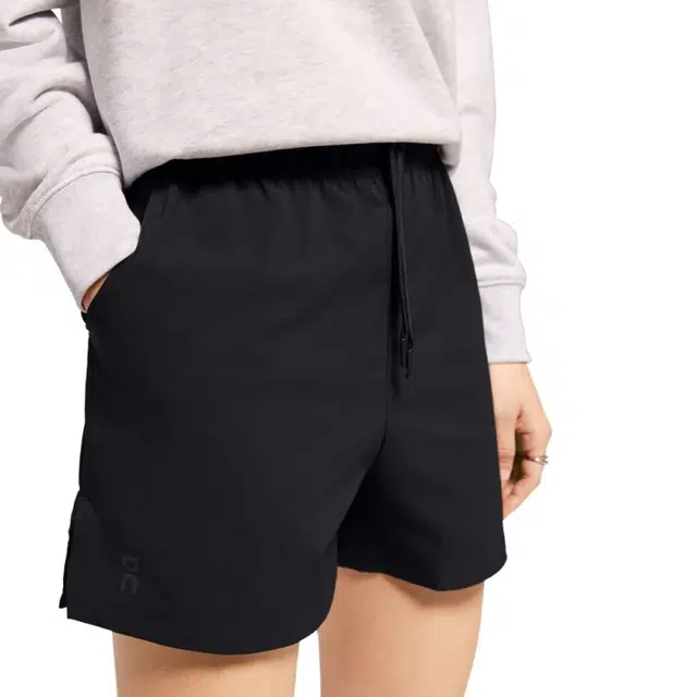 On Focus Shorts