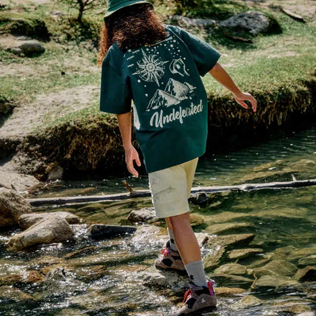UNDEFEATED SS24 CLIMBING LogoT