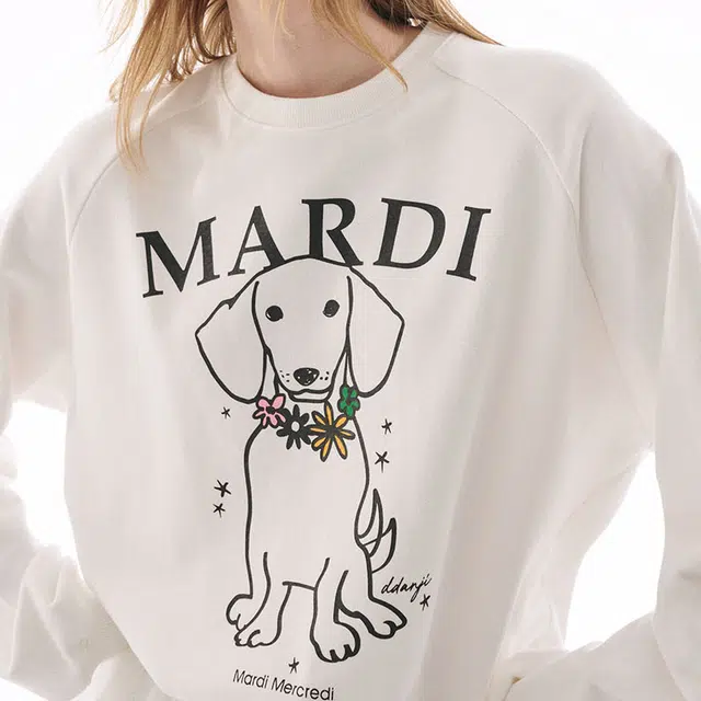 MARDI MERCREDI SS25 SWEATSHIRT SWING THE TAIL DDANJI FLOWER NECKLACE