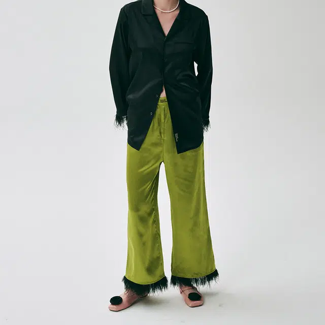 MARDI MERCREDI SS25 SATIN OSTRICH PANTS_APPLEGREEN